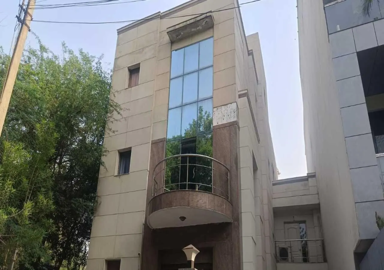 Отель Aryan Residency Supermart-2 Гургаон 0*,